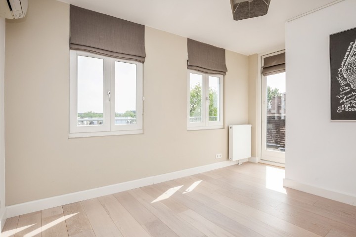 Heinzestraat 7 III 1071SK, Amsterdam, Noord-Holland Nederland, 4 Slaapkamers Slaapkamers, 0 ,2 BadkamersBadkamers,Appartement,Huur,Heinzestraat,0,1735