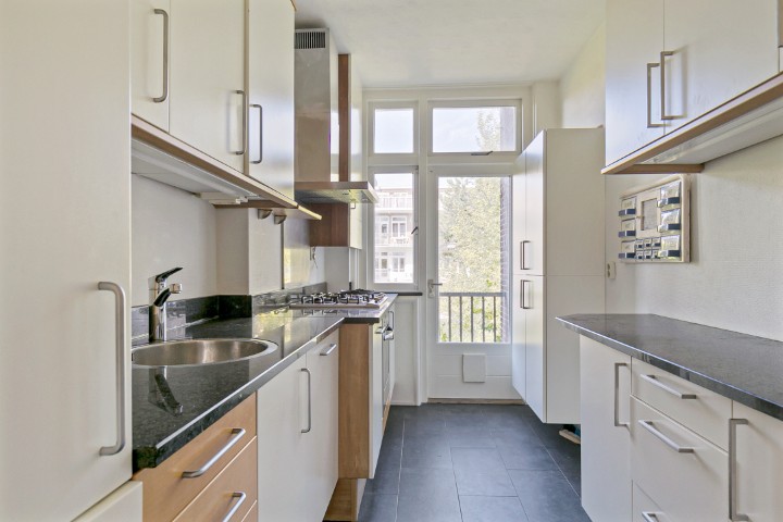 Courbetstraat 20, Amsterdasm, Noord-Holland Nederland, 4 Slaapkamers Slaapkamers, 0 ,2 BadkamersBadkamers,Appartement,Huur,Courbetstraat,2,1746
