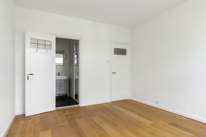 Courbetstraat 20, Amsterdasm, Noord-Holland Nederland, 4 Slaapkamers Slaapkamers, 0 ,2 BadkamersBadkamers,Appartement,Huur,Courbetstraat,2,1746