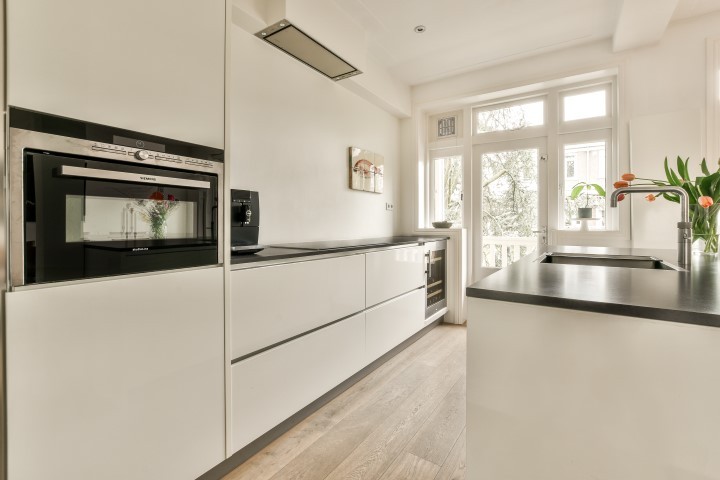 Kinderdijkstraat 63-2 1079 GD, Amsterdam, Noord-Holland Nederland, 4 Slaapkamers Slaapkamers, 0 ,1 BadkamerBadkamers,Appartement,Huur,Kinderdijkstraat ,0,1760