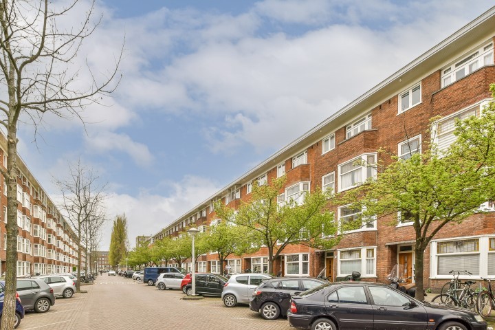 Kinderdijkstraat 63-2 1079 GD, Amsterdam, Noord-Holland Nederland, 4 Slaapkamers Slaapkamers, 0 ,1 BadkamerBadkamers,Appartement,Huur,Kinderdijkstraat ,0,1760