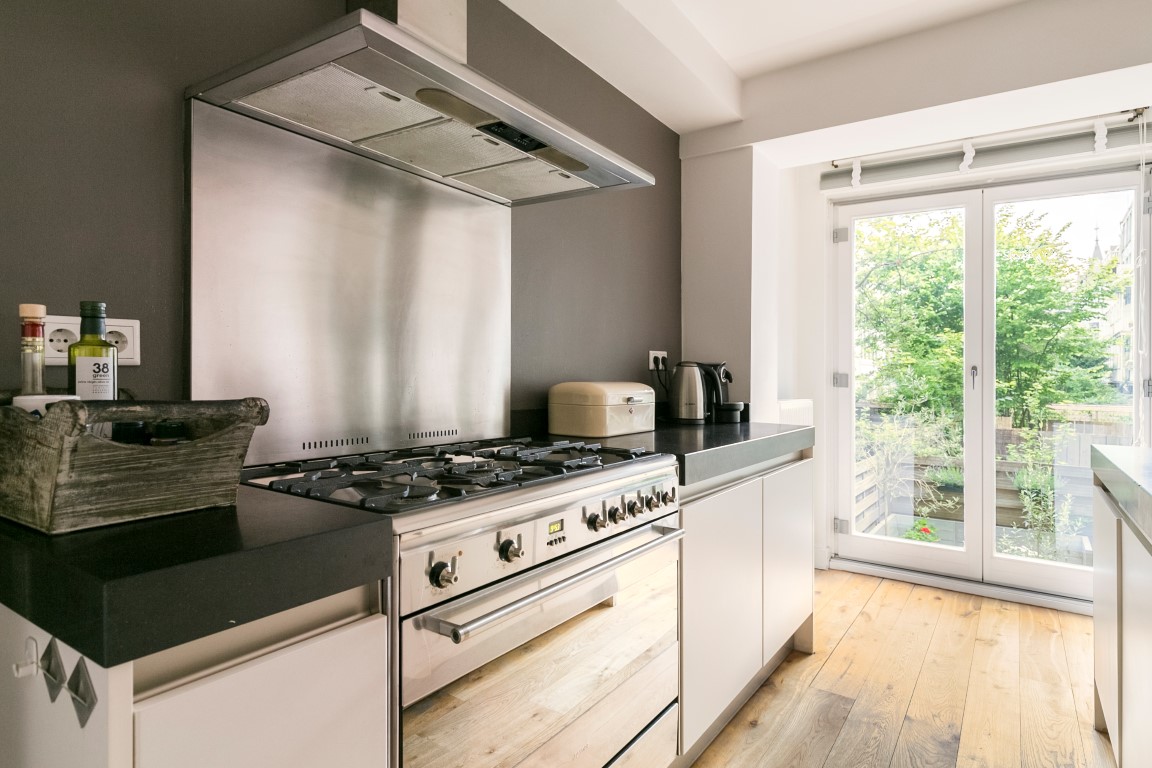 Korte van Eeghenstraat 2 A, Amsterdam, Noord-Holland Nederland, 3 Slaapkamers Slaapkamers, ,1 BadkamerBadkamers,Appartement,Huur,Korte van Eeghenstraat,1,1077