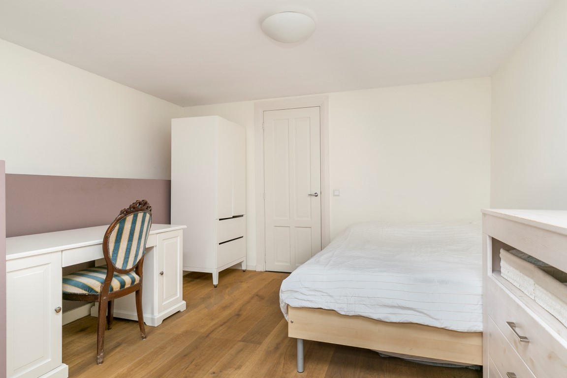 Korte van Eeghenstraat 2 A, Amsterdam, Noord-Holland Nederland, 3 Slaapkamers Slaapkamers, ,1 BadkamerBadkamers,Appartement,Huur,Korte van Eeghenstraat,1,1077