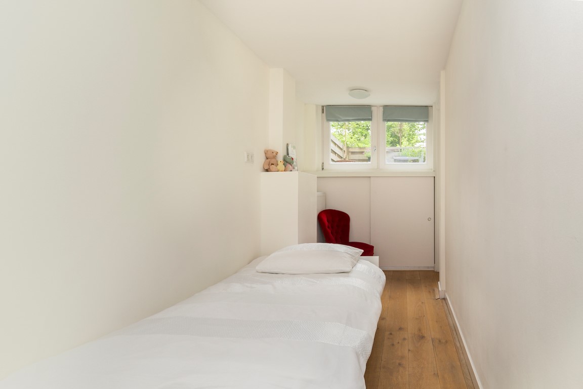 Korte van Eeghenstraat 2 A, Amsterdam, Noord-Holland Nederland, 3 Slaapkamers Slaapkamers, ,1 BadkamerBadkamers,Appartement,Huur,Korte van Eeghenstraat,1,1077